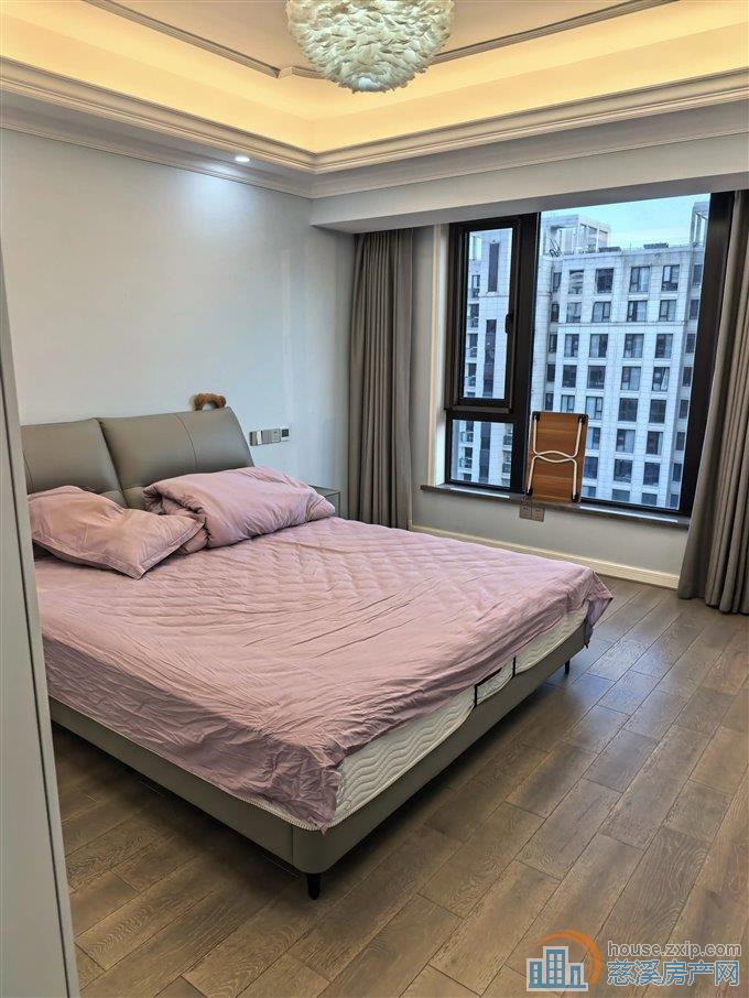 中交盛湖美庐 126平 275万 婚装