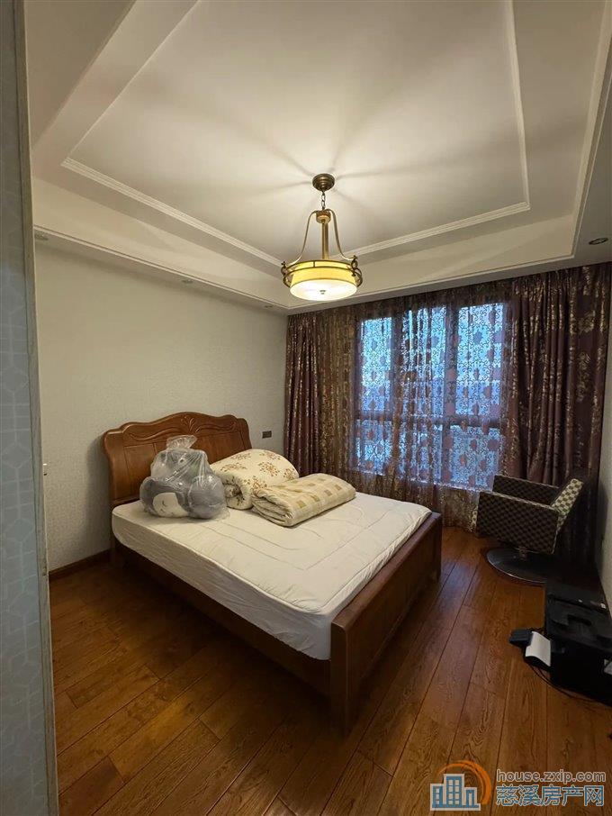 元亨雅园143平220万精装带车位湖景