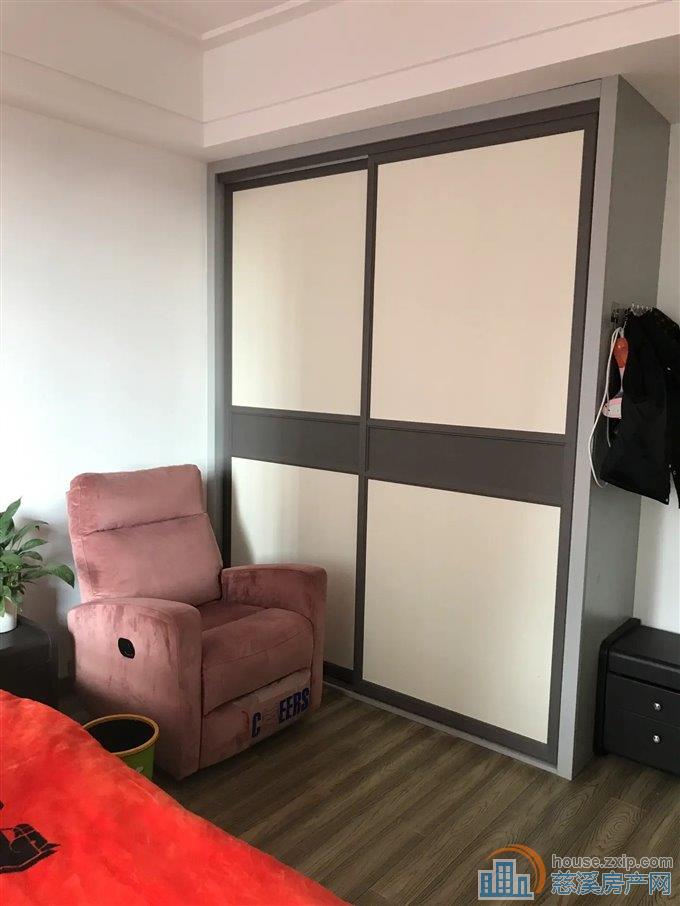 明月佳苑 精装91平115万