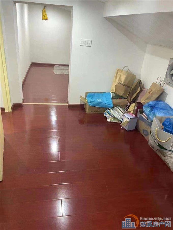 吉祥新村5楼73平赠阁楼20平+储物间