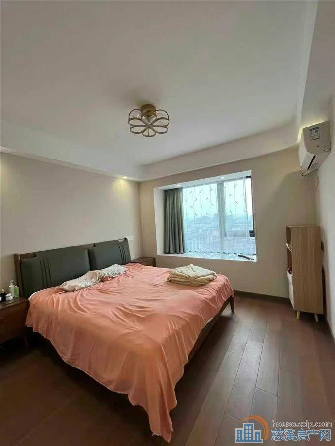 誉林府96平3室两厅精装208万