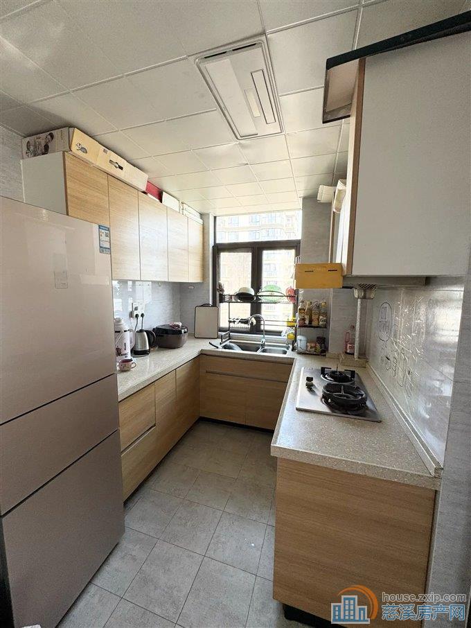 美莛花苑117平132万送车位精装修