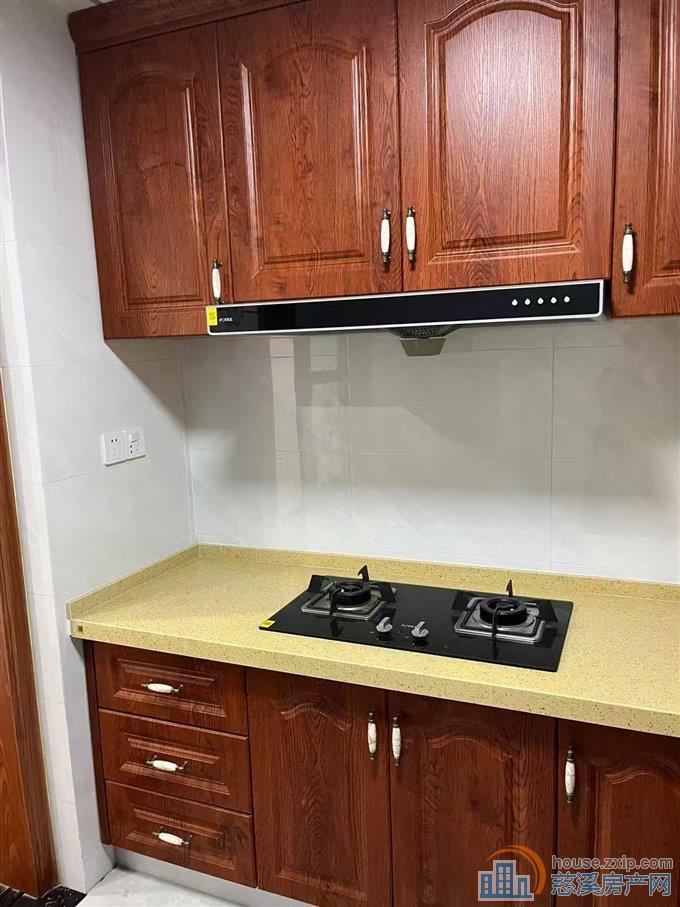 明月佳苑90平精装可读书105万