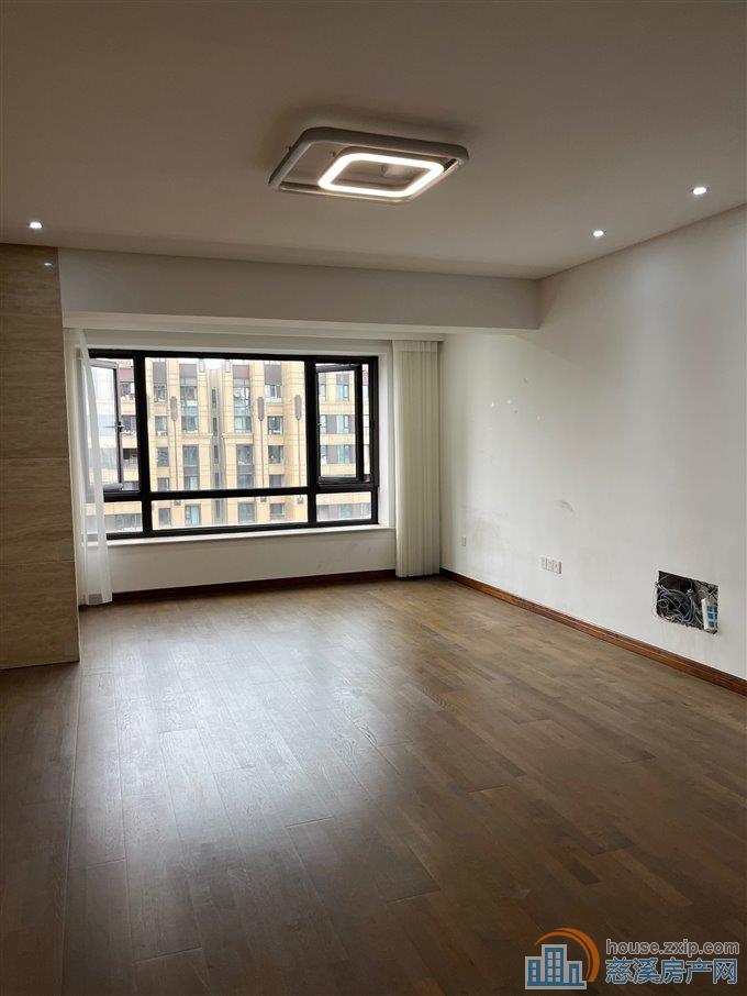 金地鸿悦花苑精装修148平方228万直接