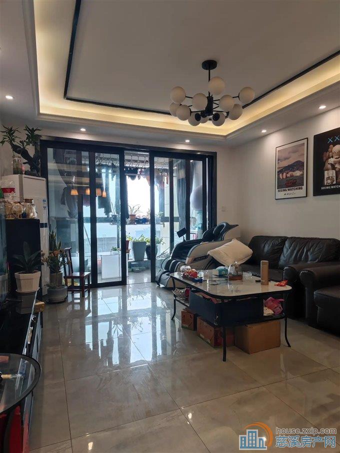 出售保利慈悦湾花苑131平132.8万