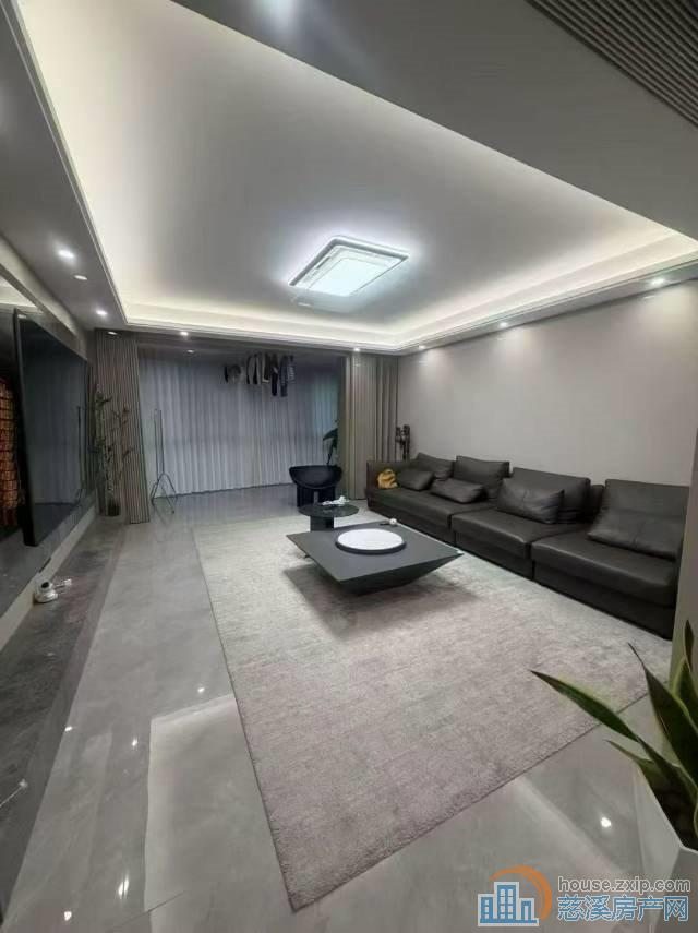 东方明珠9层电梯洋房新精装车位储藏间