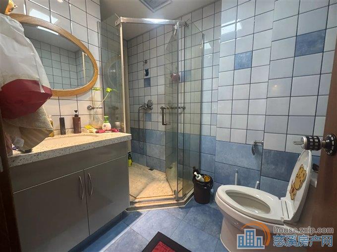 金地鸿悦188平288万满两年精装