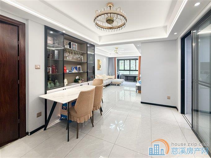 银杏小区 88平 115万