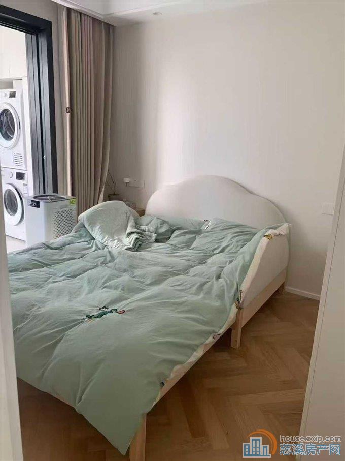 城西青樾府131平精装有图158万