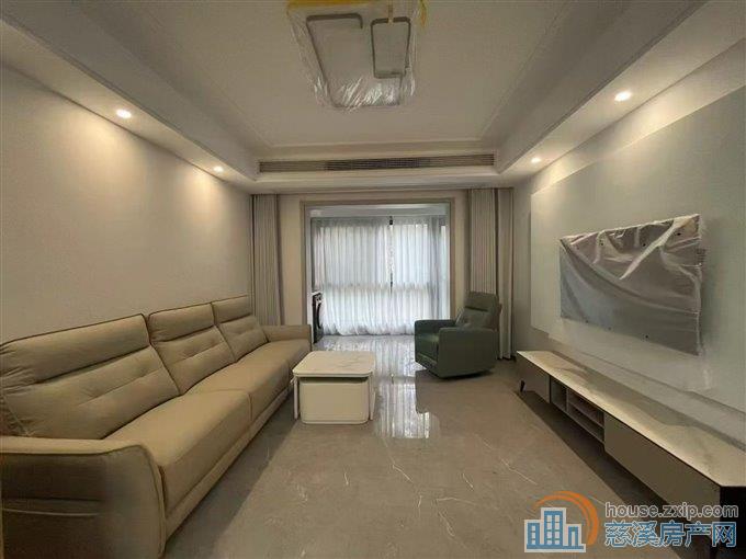 华鸿大发·誉林府洋房112平 三房两卫