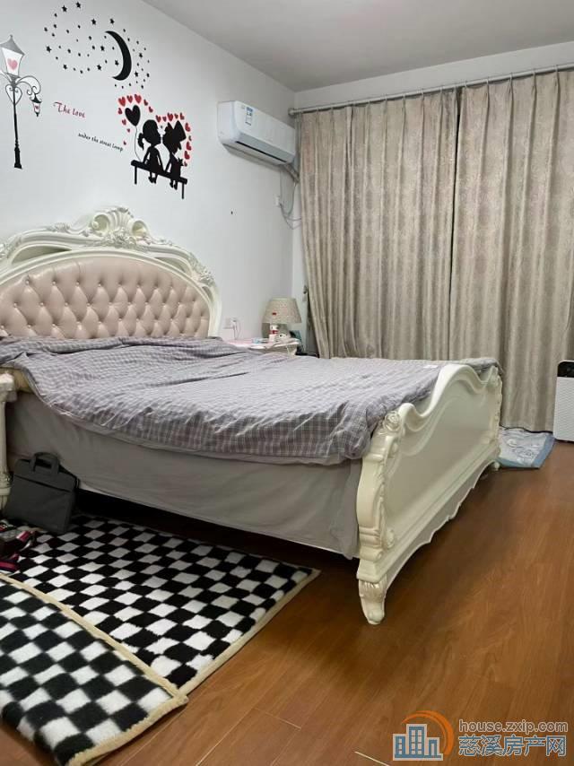 金山南区5楼75平精装3室一口价55万