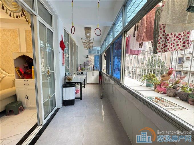 吉祥新村四区150平148万送车库