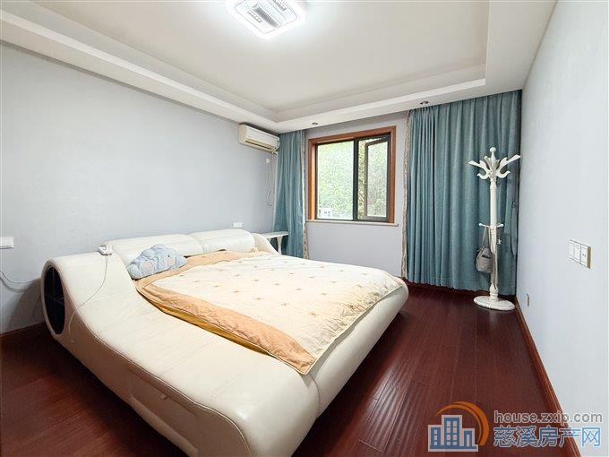 枫华富地花园134平155万送车位