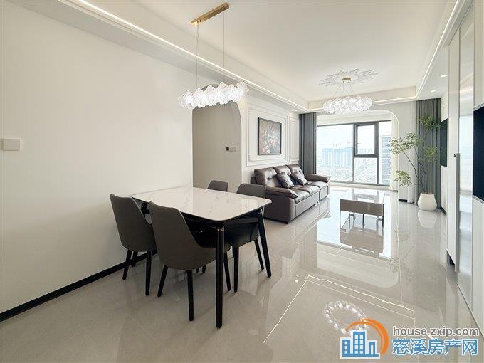 天安浔筑法式装修未入住过业主急售