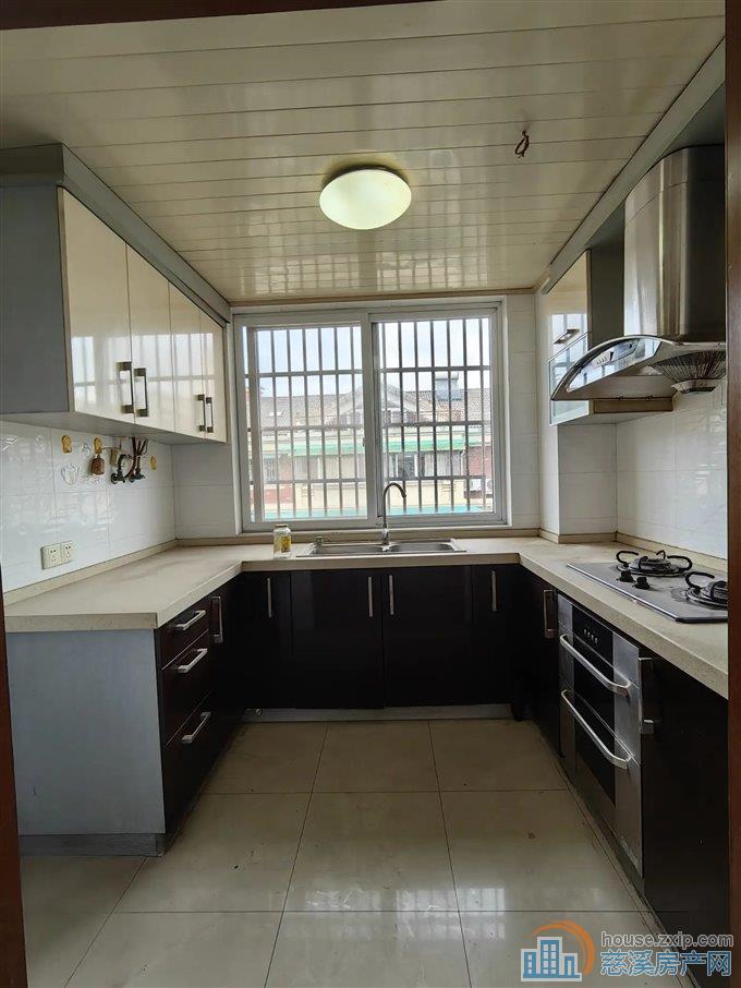 诚心出售中兴小区154平138万