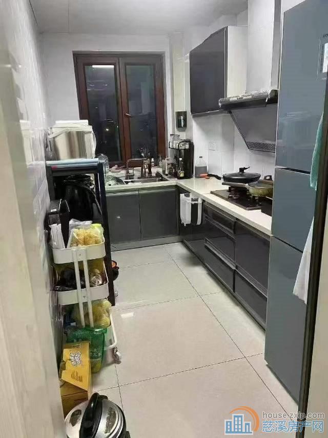 和润公寓楼层佳127平三室精装145万