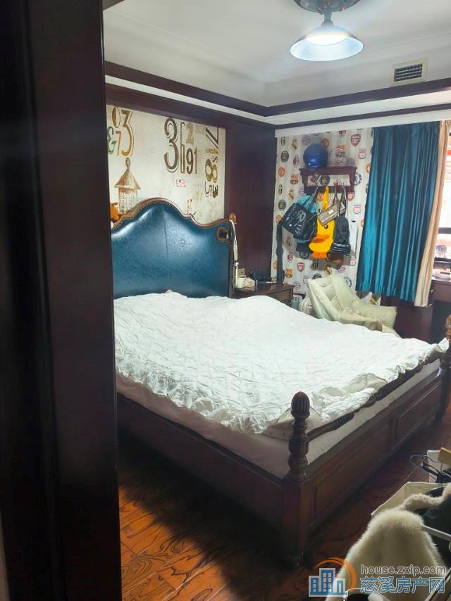 特价东方明珠楼层好167平精装中央空调