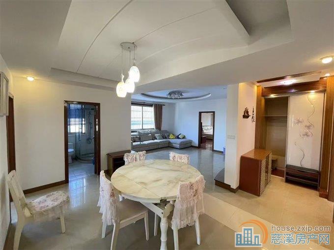 上林三小东门新村133平精装142.8万