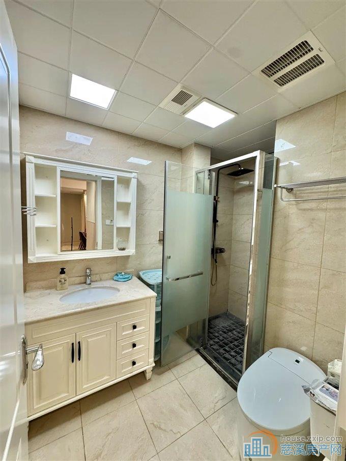 元亨雅园 精装103平方150万带车位