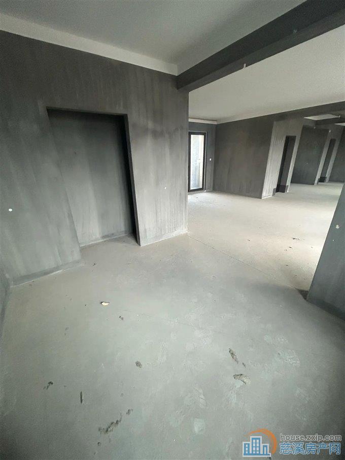 君慈名府 白坯145平方239万带车位