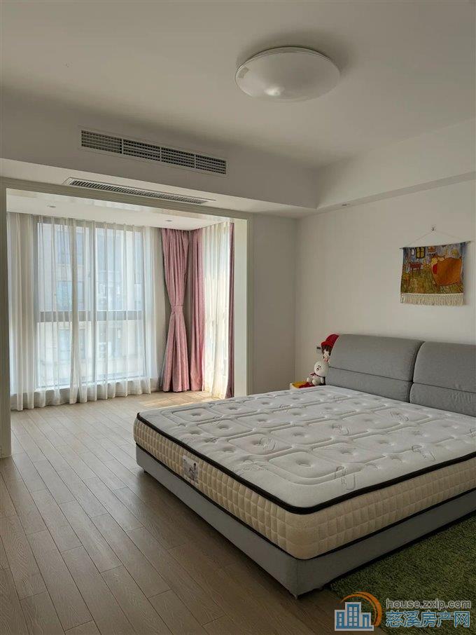 天悦湾花苑160平160万精装修