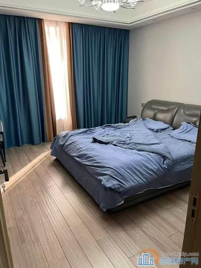 阳光城2期143平3室新精装198万直