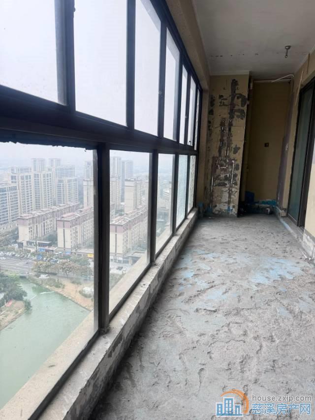 急卖 悦华府140平方178万中上楼层