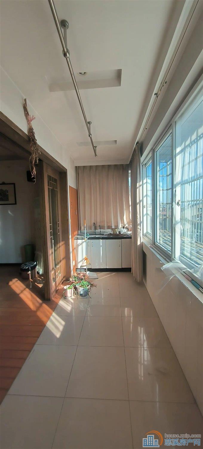 清泰公寓南区152平135万送车库