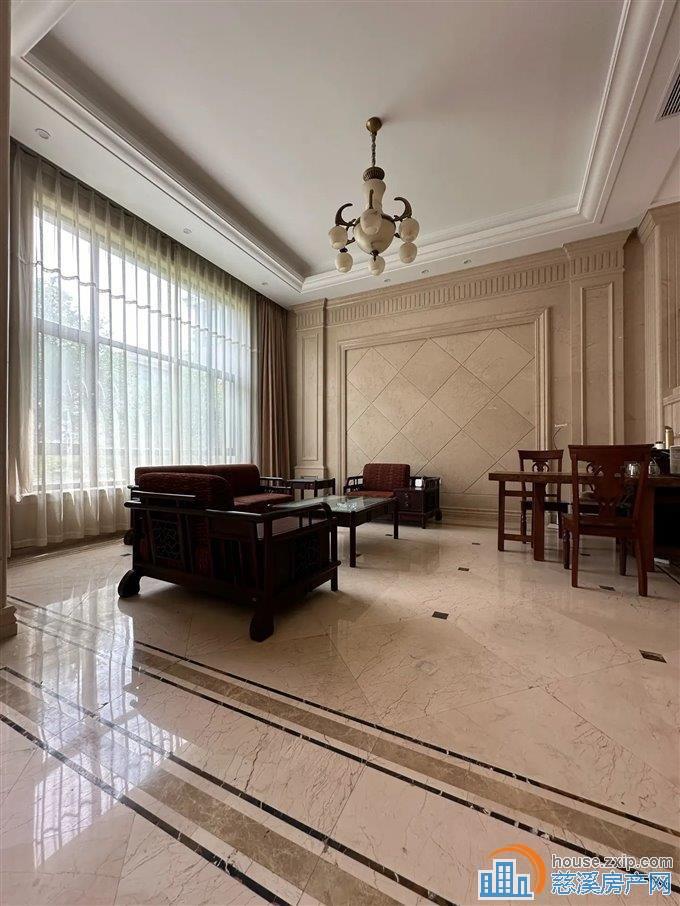 清水湾独栋别墅 豪装带地暖 1980万