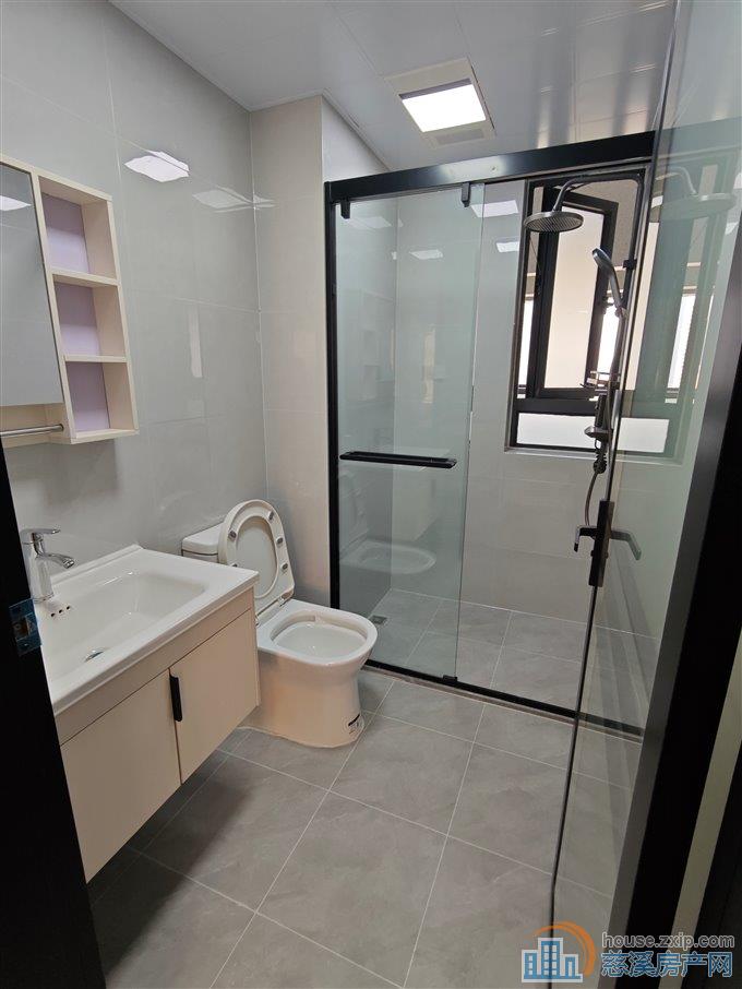 紫阙台3室精装修带车位直接房源钥匙在