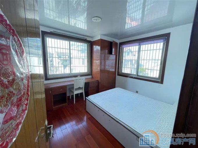 上林三小东门新村133平精装142.8万