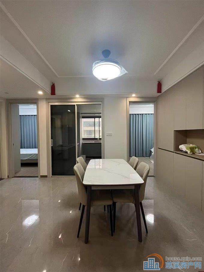 华鸿大发·誉林府洋房112平 三房两卫