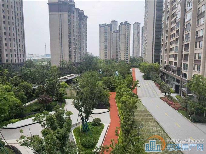 城西青樾府131平精装有图158万