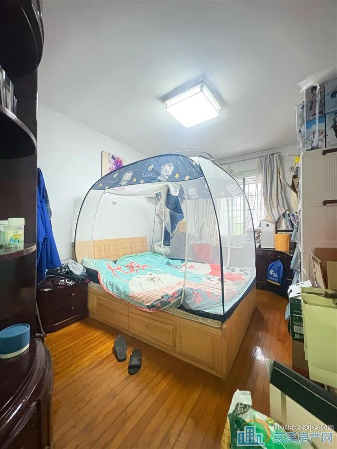 金山书包房,精装两室,南北通透可拎包入住