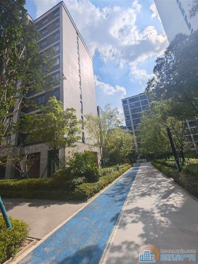 新城河旁边红星檀府140+车位直接钥匙在