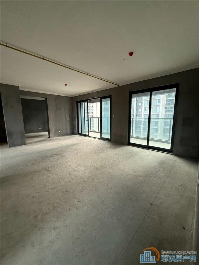 急卖 中交玉宸园 毛坯143平方215万