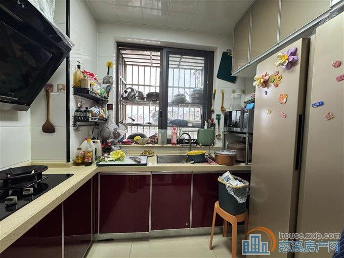 仙潭家园81平98万精装修2居室