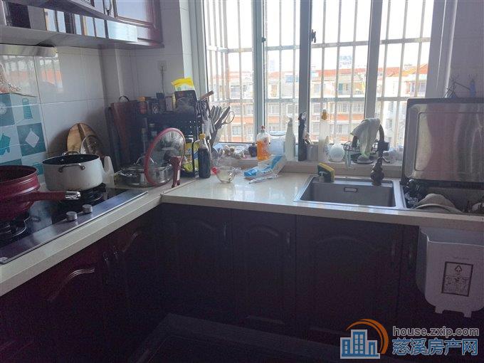 名都公寓 精装137平方+阁楼 露台车库