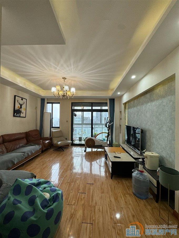 银桂苑131平150万精装带车位