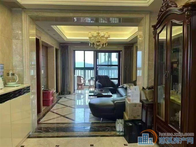 鸣北小区146平145万,精装修带车位