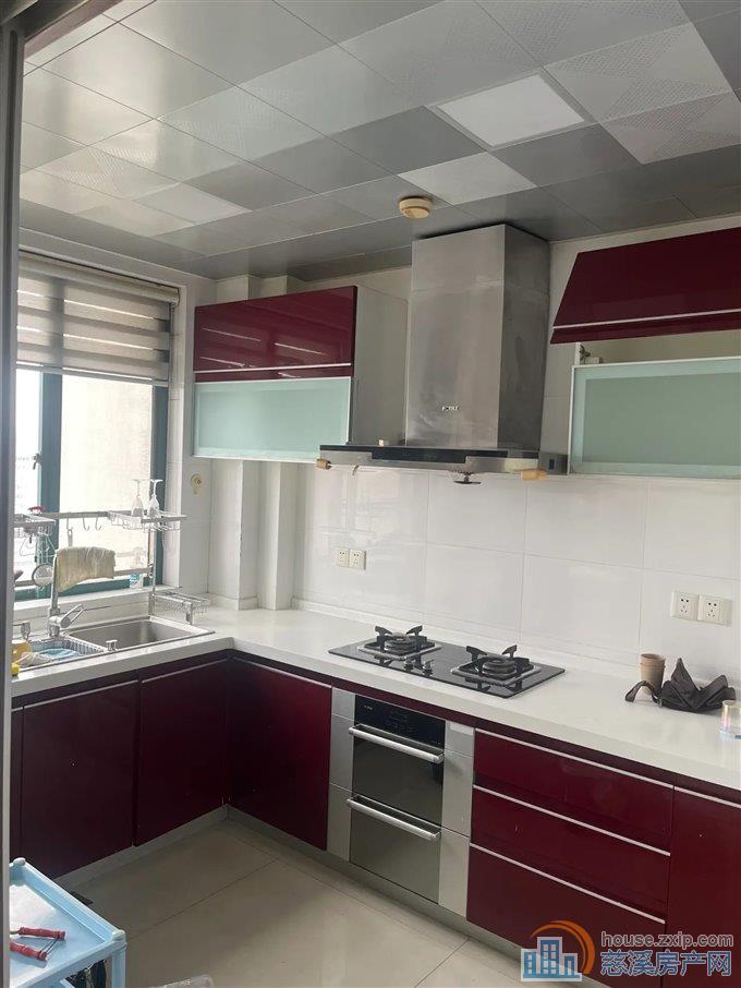 出售实验公寓166平178万