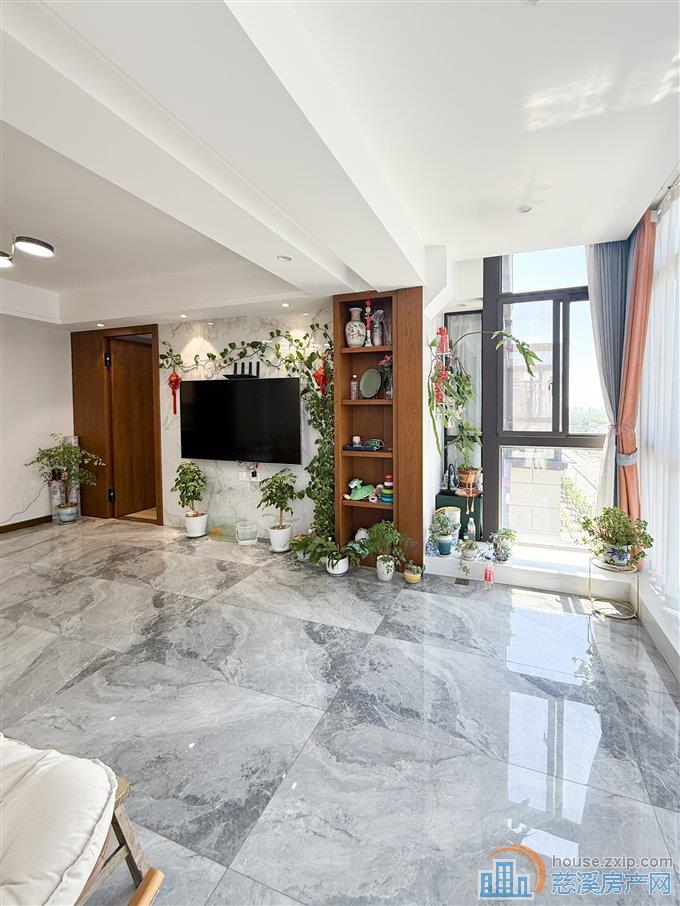 性价比超高望玥府123平精装4室仅225