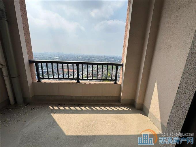 万翔美郡 复式268平方145万带露台