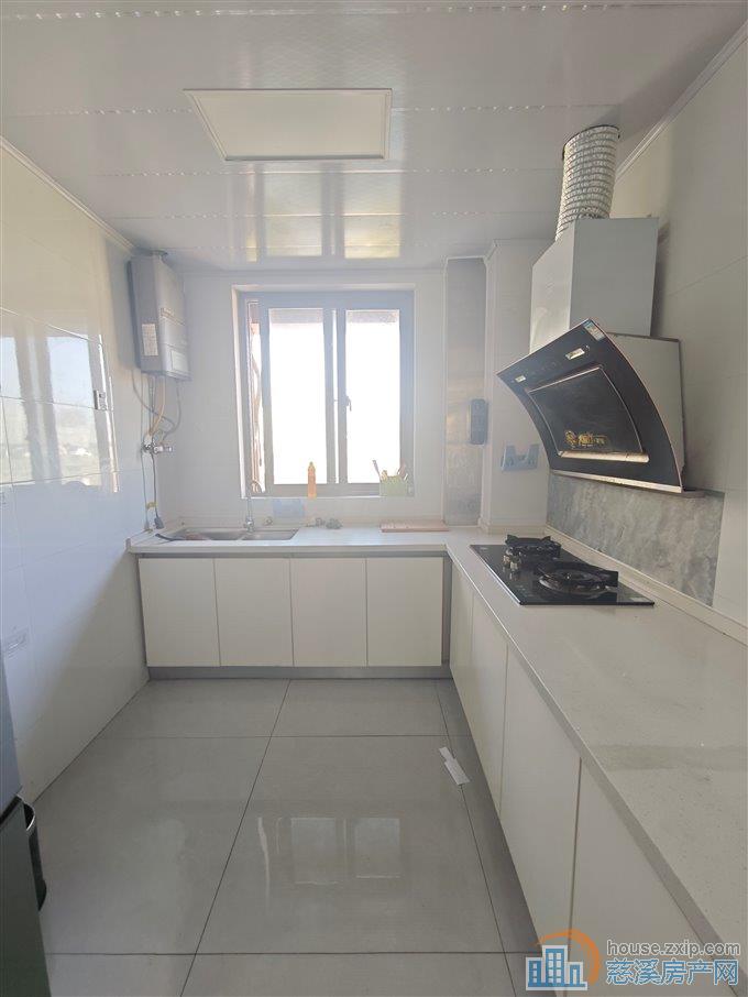 蔚蓝云图三室两厅两卫精装直接钥匙在