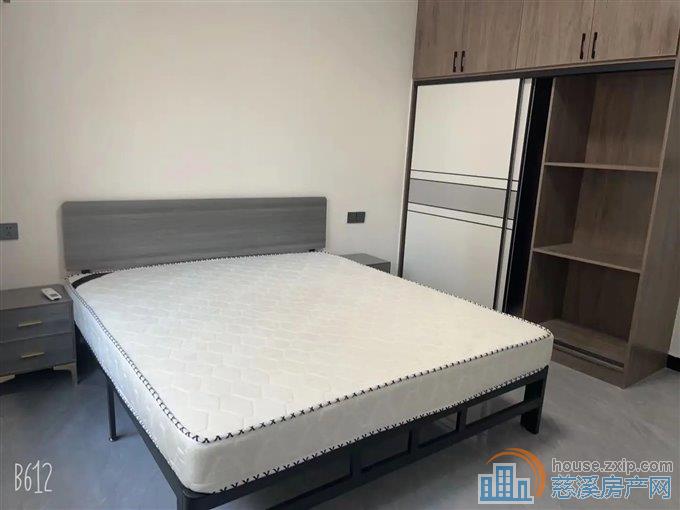 观湖佳苑 简装142平148.8万带车位