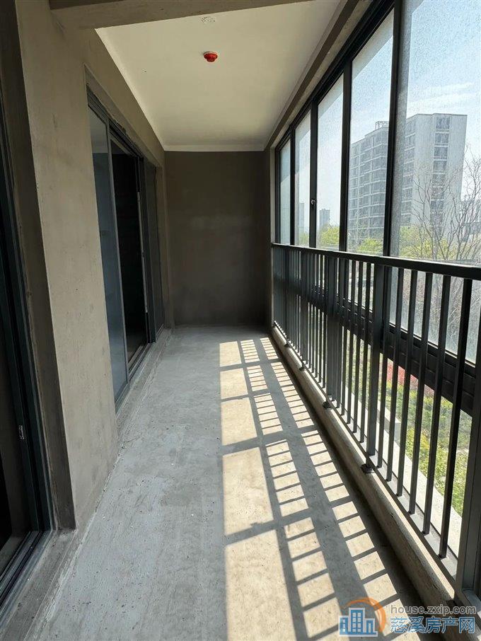 捡漏 泊蔚里新城河双商圈 四间朝南