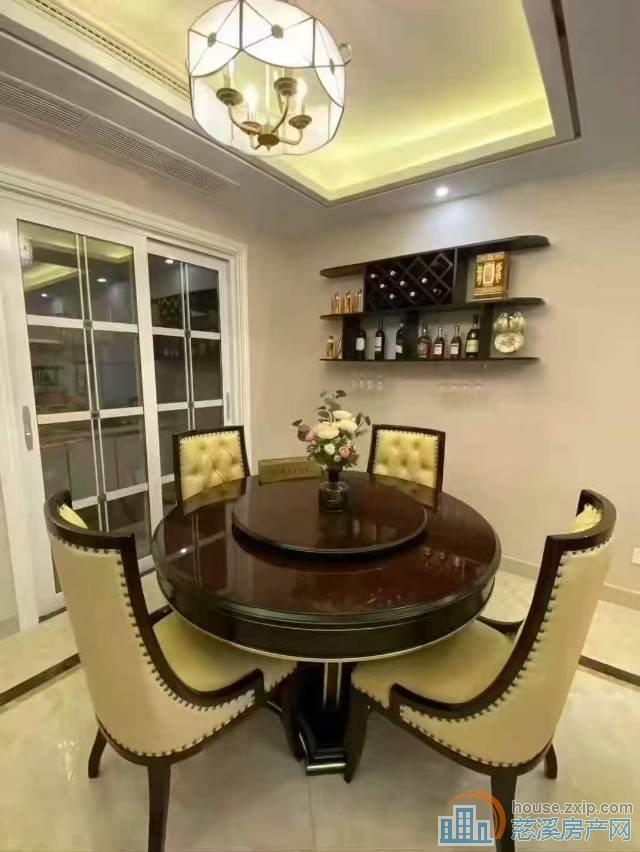 绿城诚园113平低楼层精装二室178万