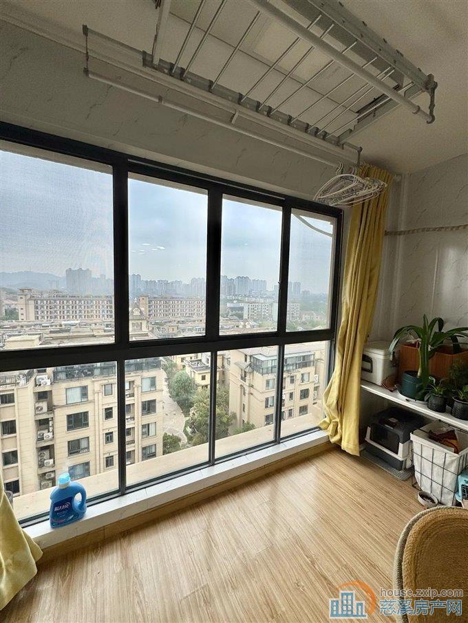 中梁泊景庭131平122万洋房户型方正