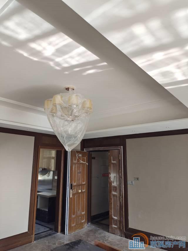 恒大河悦府洋房4楼130平统一精装115万直