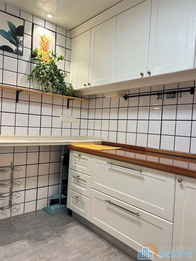 阳光城一期3室1卫精装修有车位